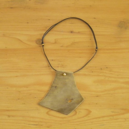 Khaki leather necklace