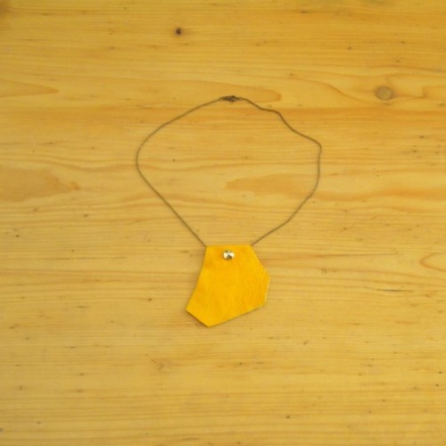 Collier en cuir jaune avec chaînette - Nyon