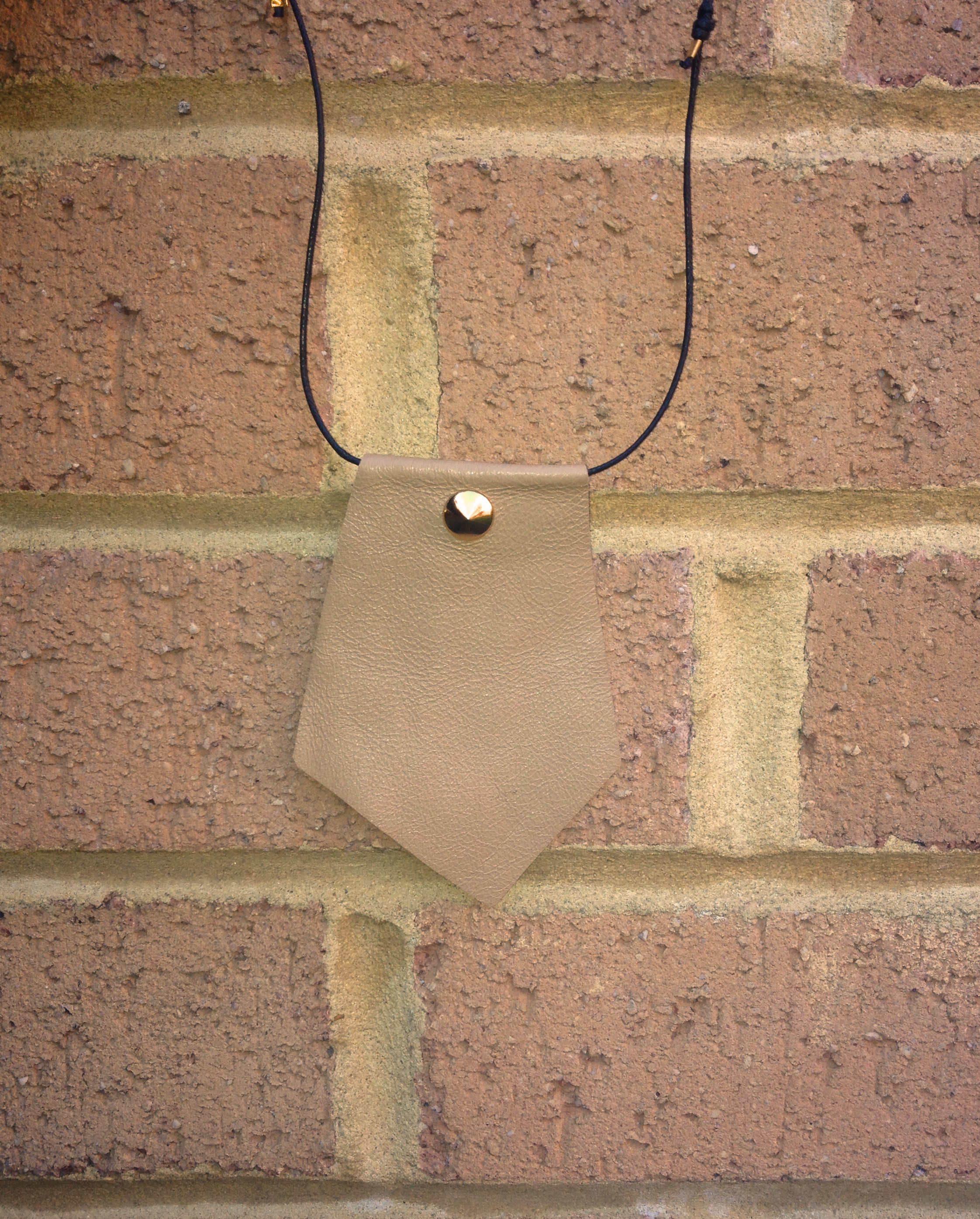  Beige leather necklace 