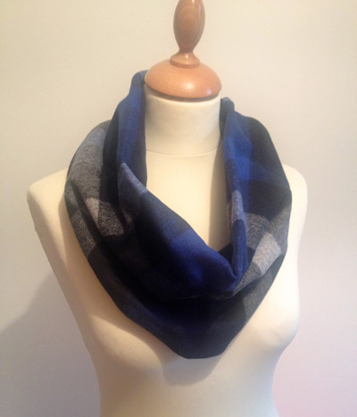 Blue checked snood