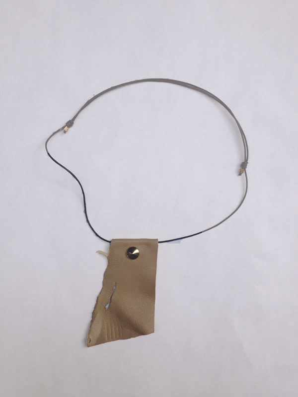  Beige leather necklace 