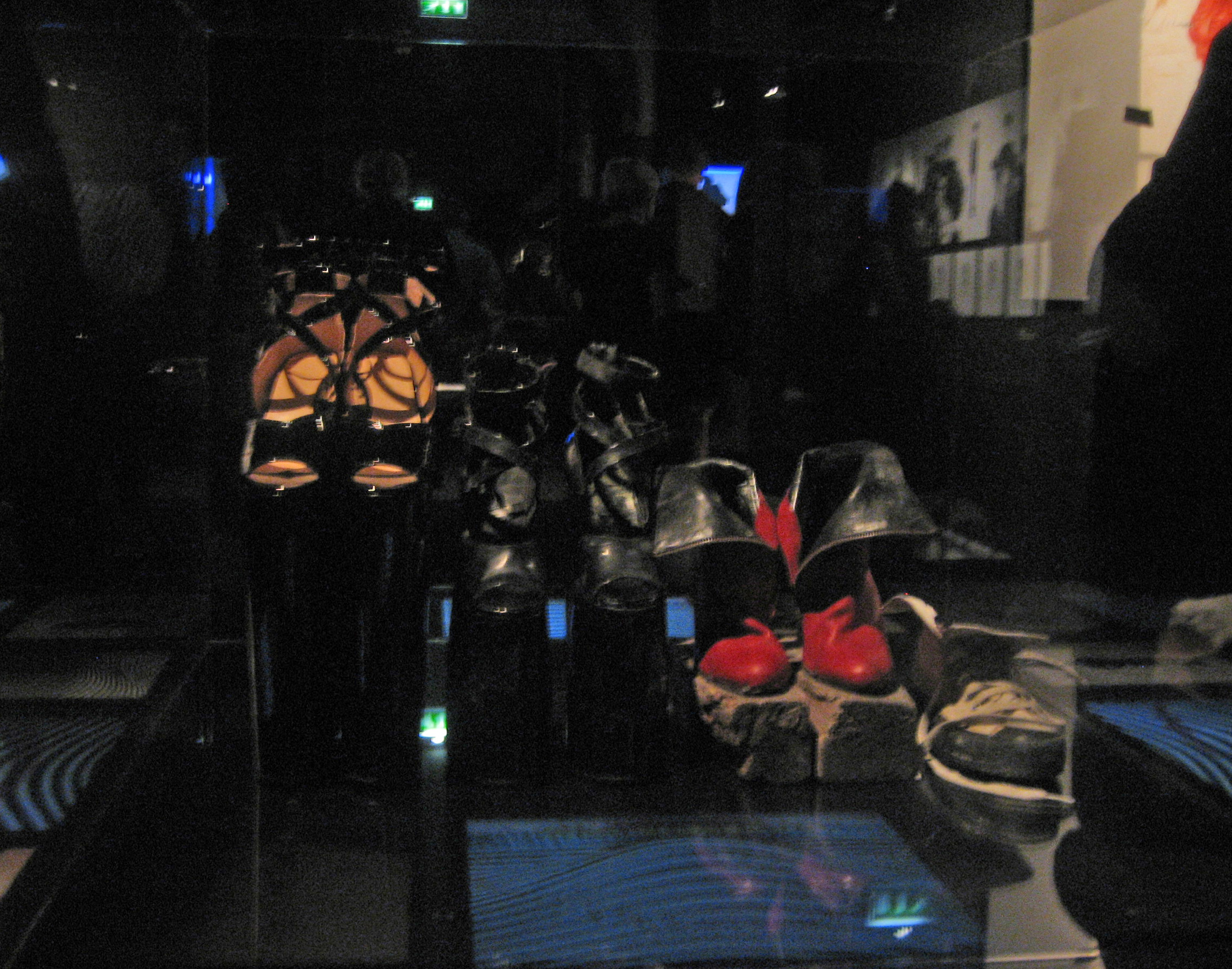  Chaussure à l'exposition 